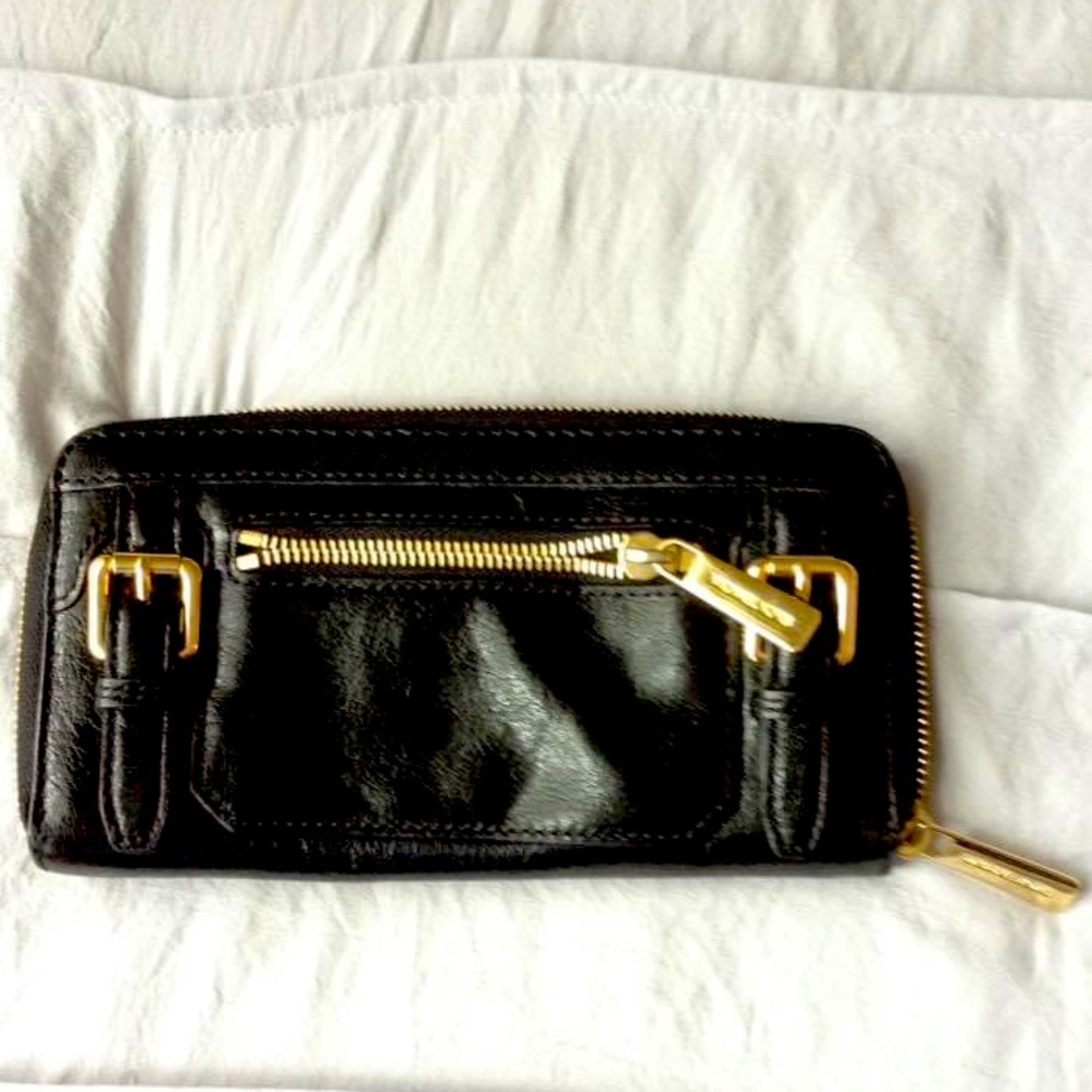 Black and Gold Leather Michael Kors Wallet